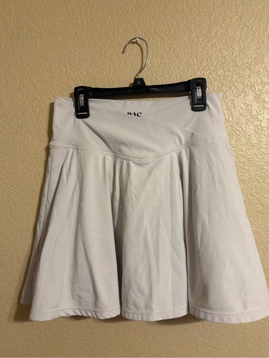 PacSun Dresses & Skirts - Pacsun Athletic Crossover Waist Skirt in Cream/White